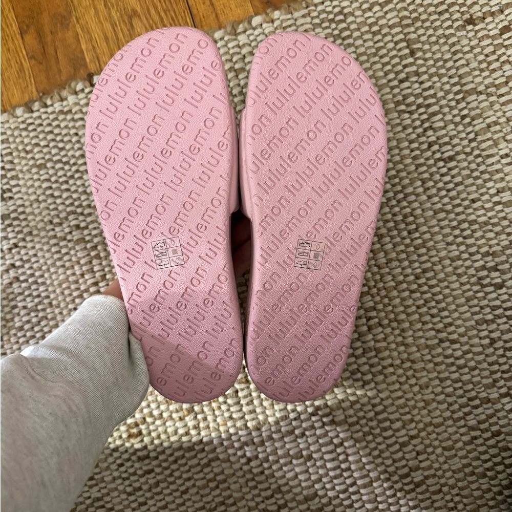 Lululemon Slides - Picture 2 of 3